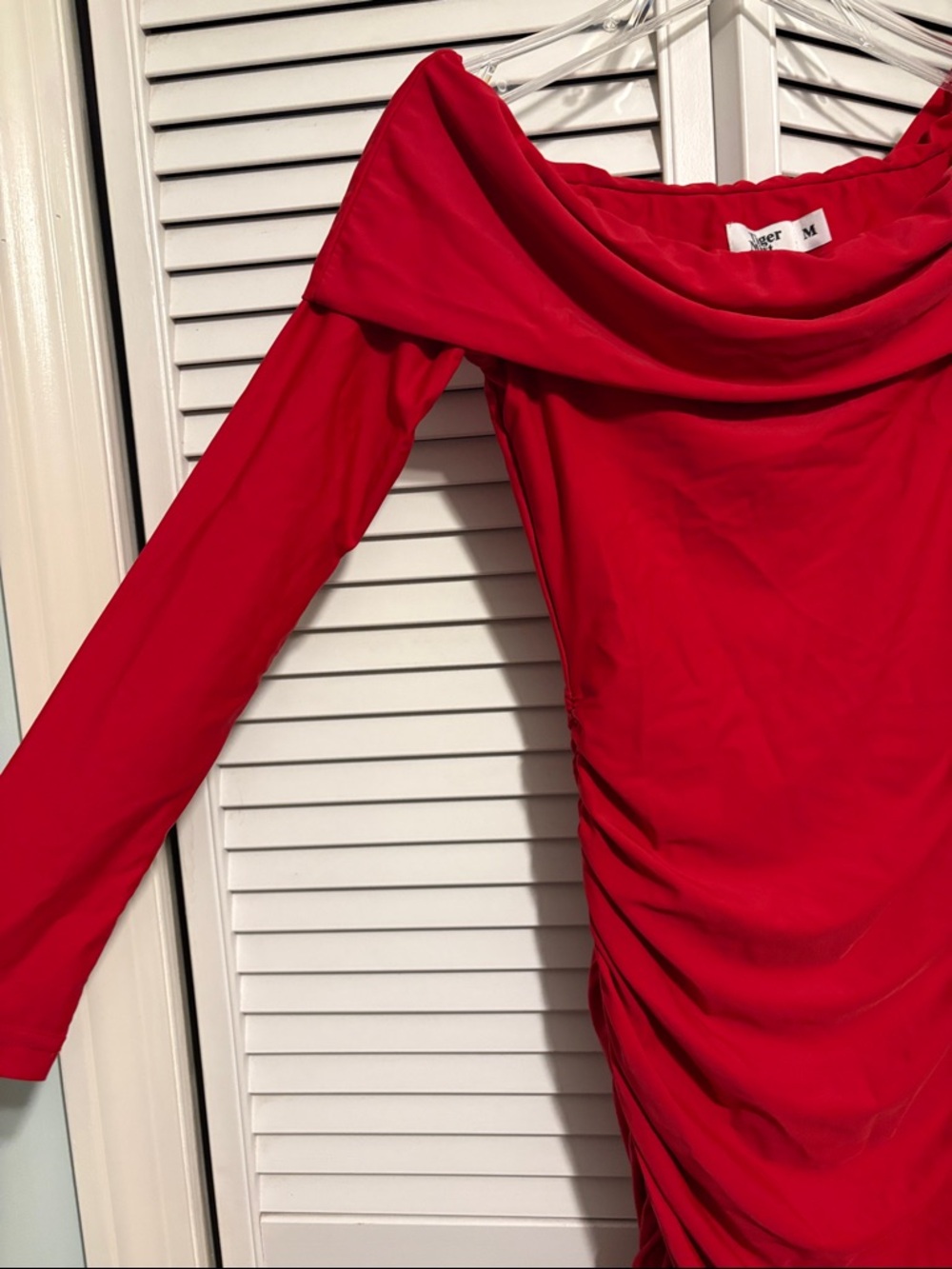 Tiger Mist Off-Shoulder Red Ruched Bodycon Dress Size M - Picture 6 of 7